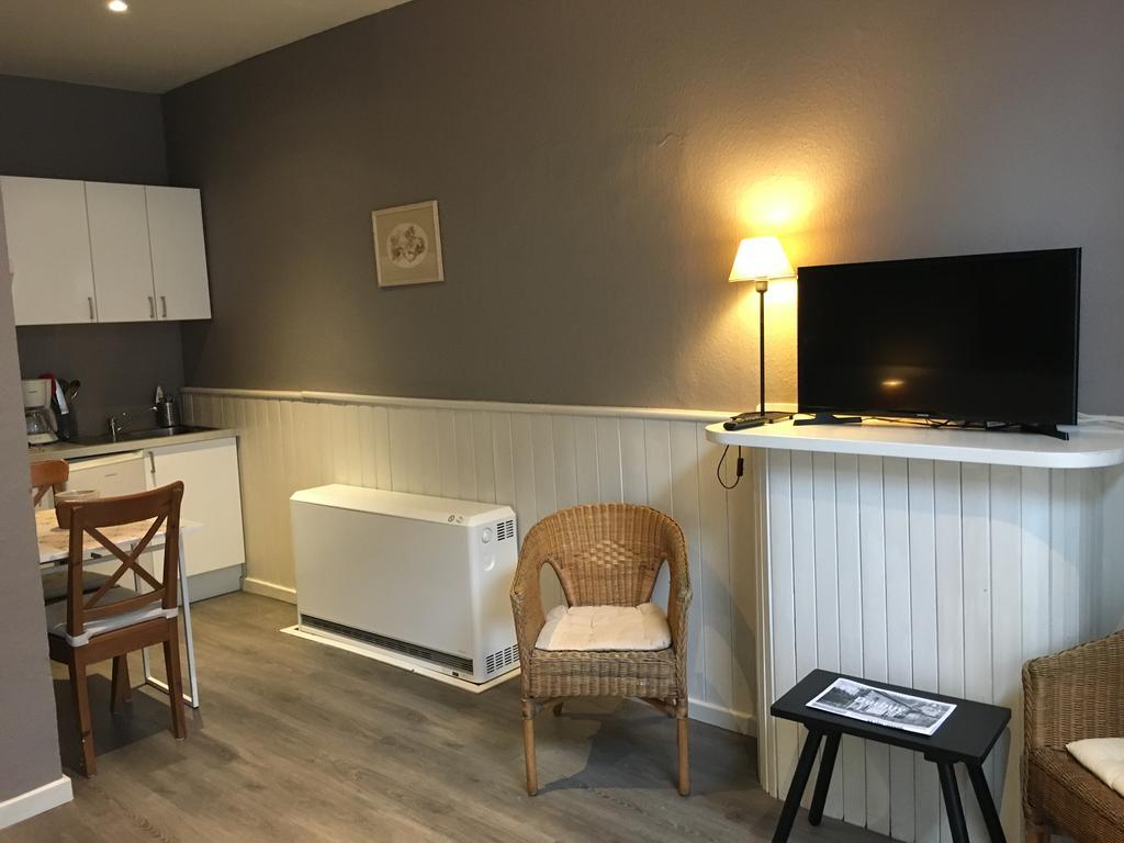 Studio Et Appartement La Tete En L'Air Durbuy Bagian luar foto