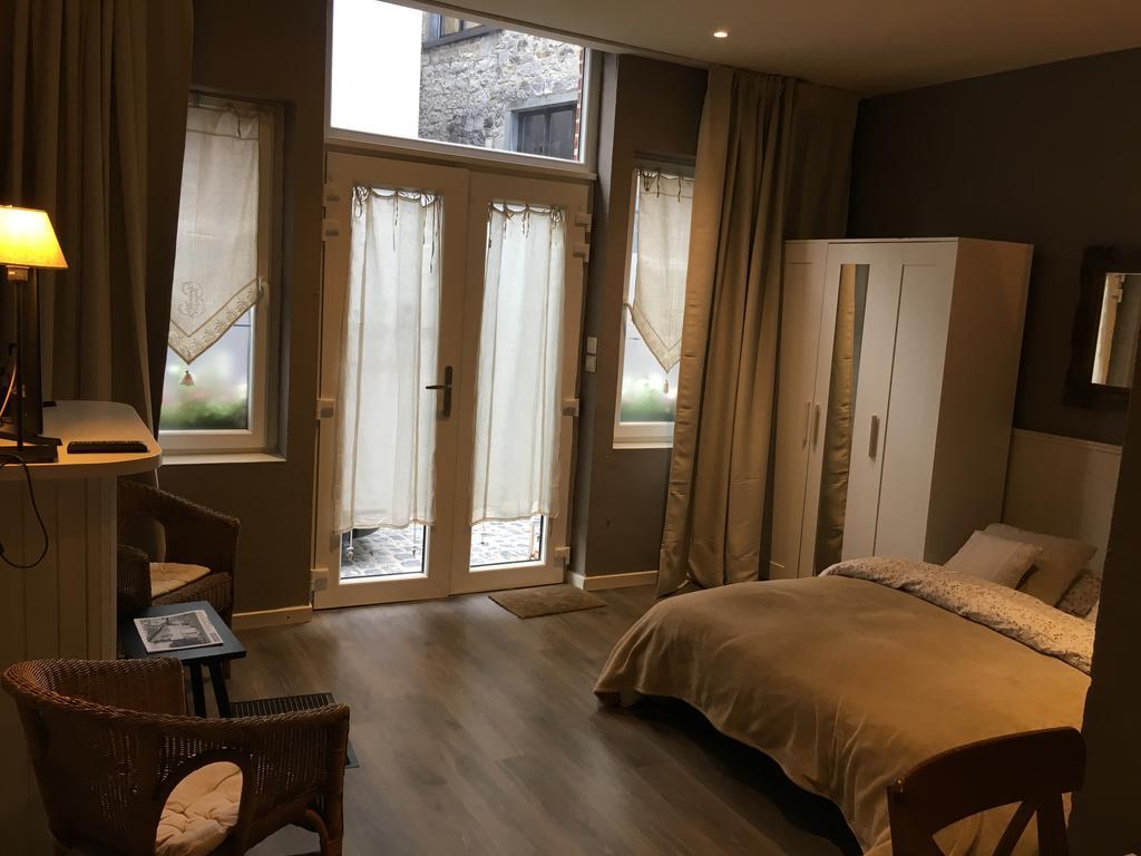Studio Et Appartement La Tete En L'Air Durbuy Bagian luar foto